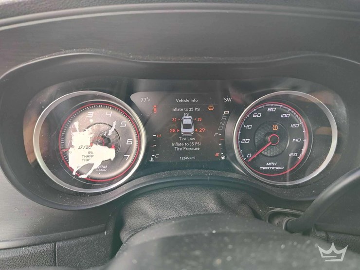 2018-dodge-charger-sedan-image-33