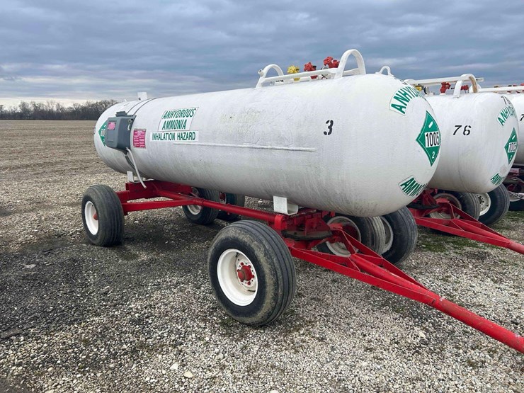 1000-gal.-nh3-tank-on-gear-#3-image-1