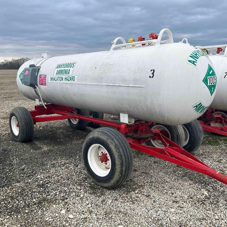 1000 Gal. NH3 Tank on Gear #3