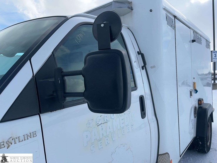 2016-chevrolet-express-s/a-ambulance-image-42