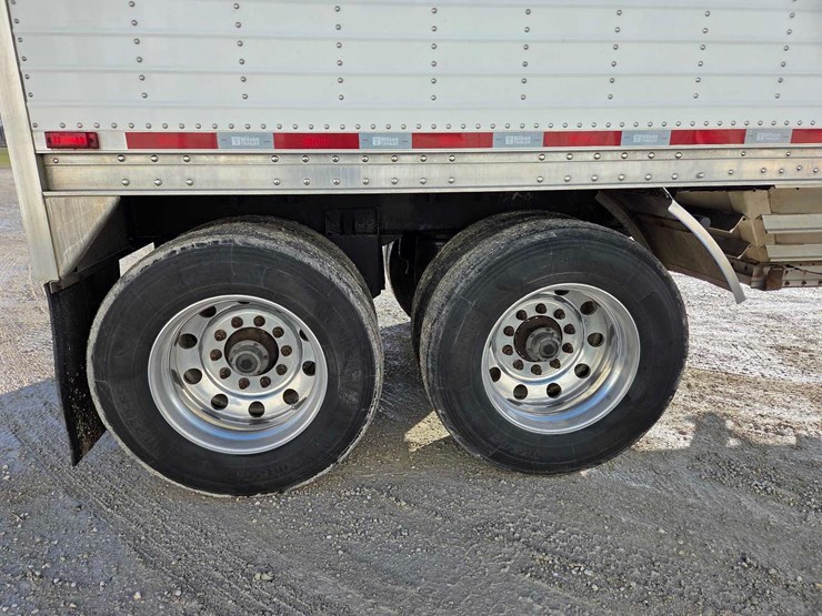 2011-wilson-hopper-bottom-image-14