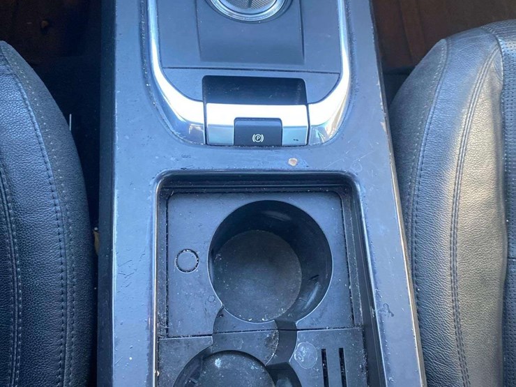 2016-land-rover-discovery-sport-4wd-suv-image-18