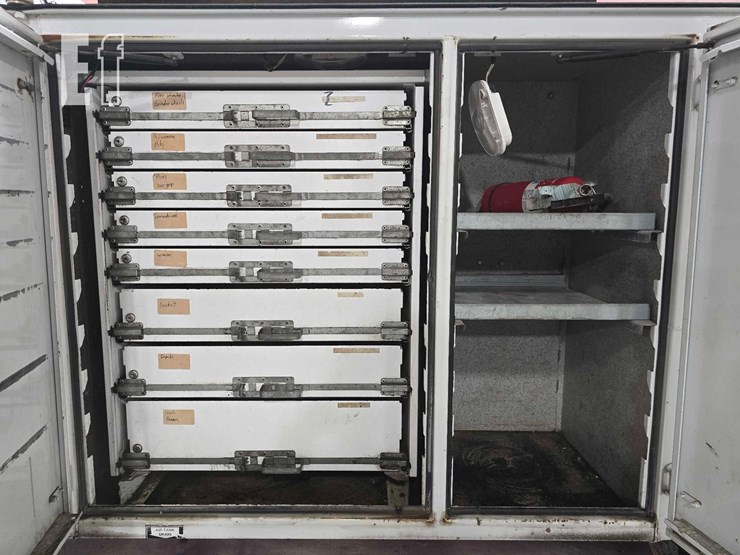 2015-ford-f550-image-16