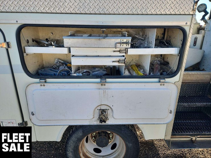 2017-ford-f550-image-35