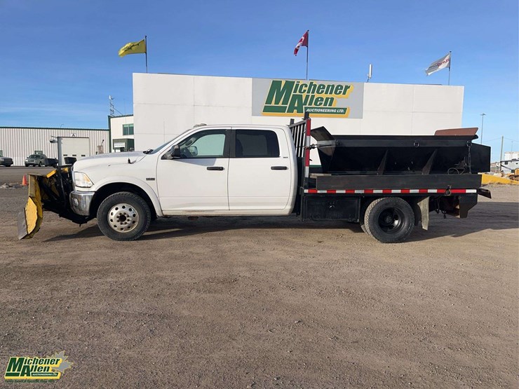 2012-dodge-3500-image-6