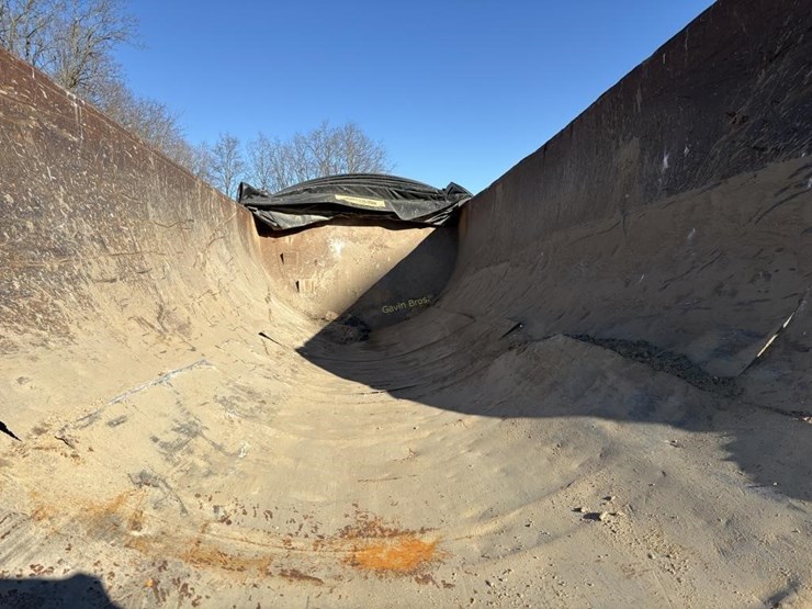 2002-l-&-m-pit-boss-rock-tub-trailer-image-17