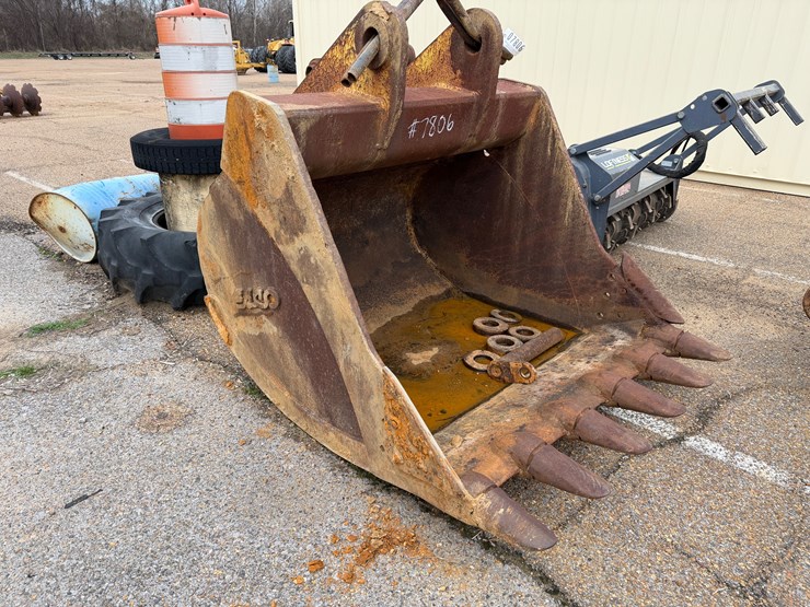 #7806-•-eaco-bucket-"excavator"-image-2