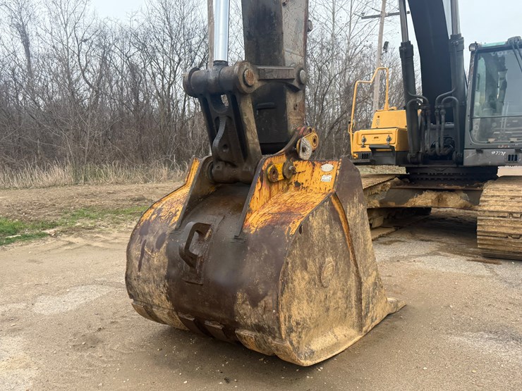 volvo-ec330-image-28