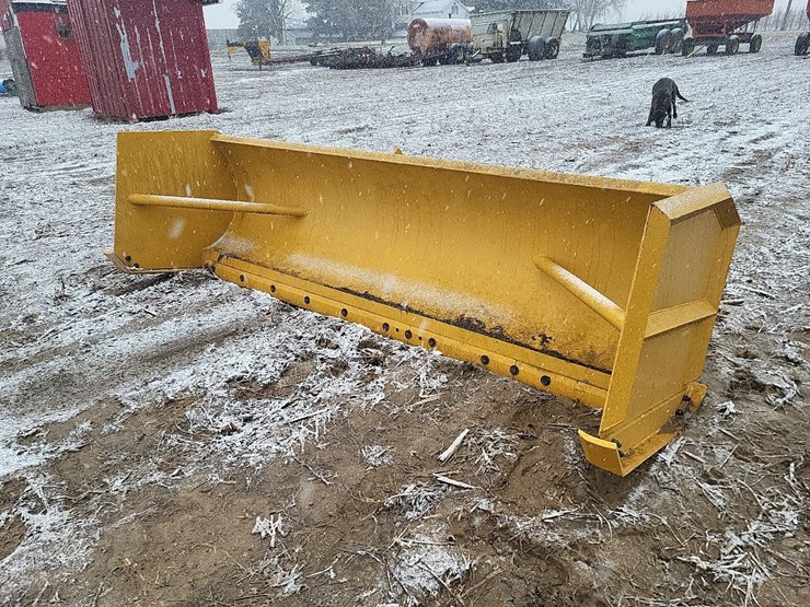 10'-snow-pusher-image-1