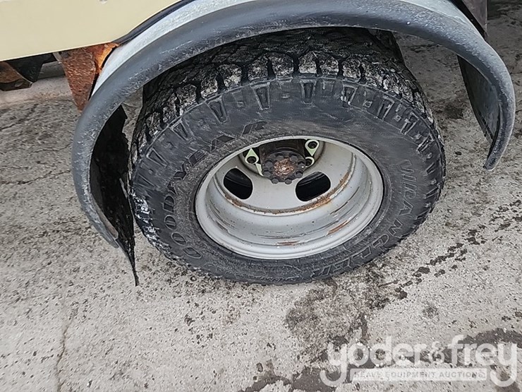 2015-gmc-savana-g4500-image-10