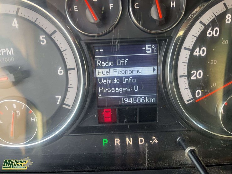 2012-dodge-3500-image-22