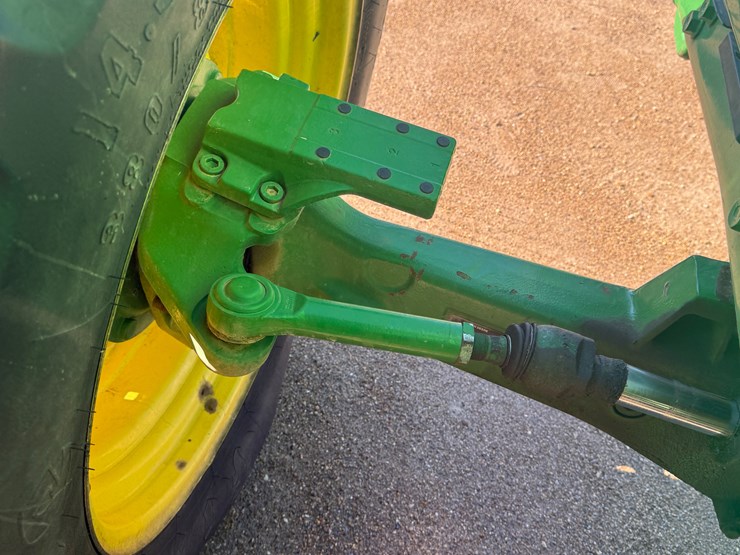 john-deere-6145r-image-10