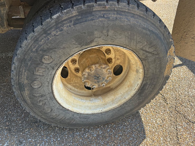 2018-international-durastar-4400-image-10