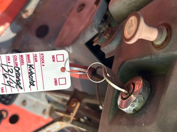 2001-kubota-l3300f-35hp-utility-tractor-with-caroni-tc710-6ft.-rotary-brush-mower-attachment-image-22