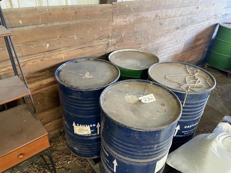 (4)-empty-metal-barrels-image-3