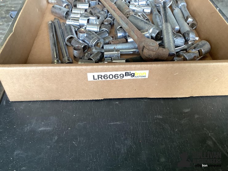 assorted-rachets-&-sockets-image-5