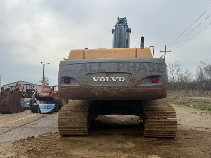 volvo-ec330-image-8