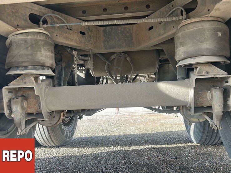 2009-great-dane-53-image-10