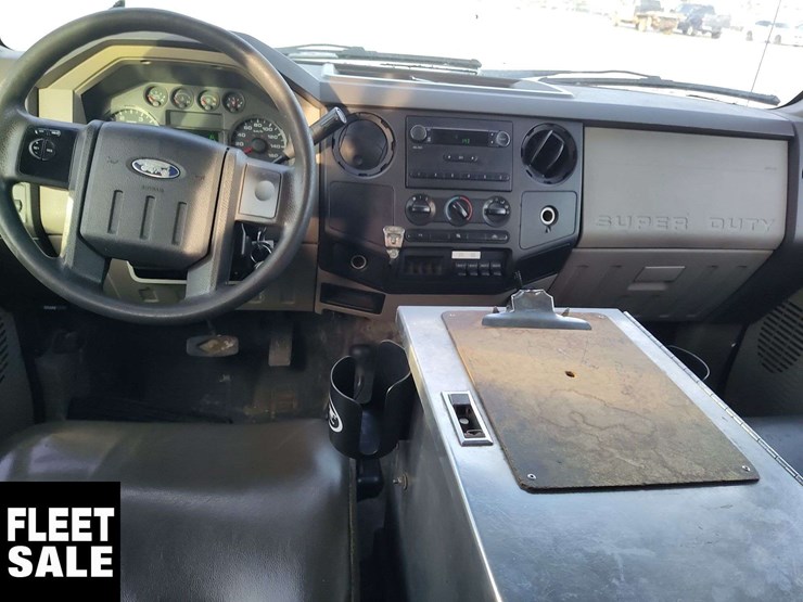 2009-ford-f550-image-17