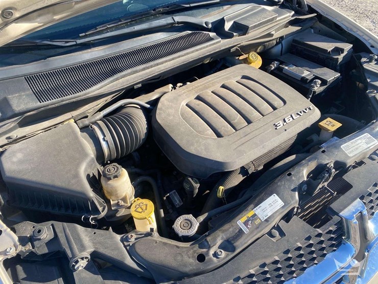 2016-dodge-grand-caravan-image-9