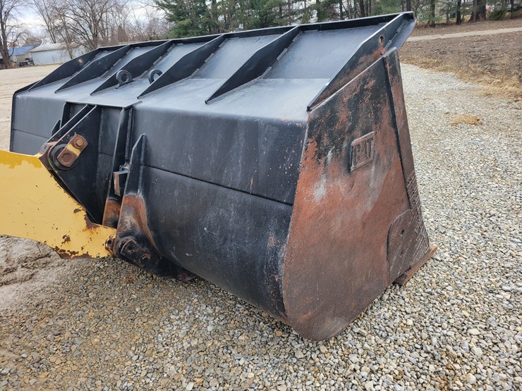 2004-caterpillar-938g-image-31