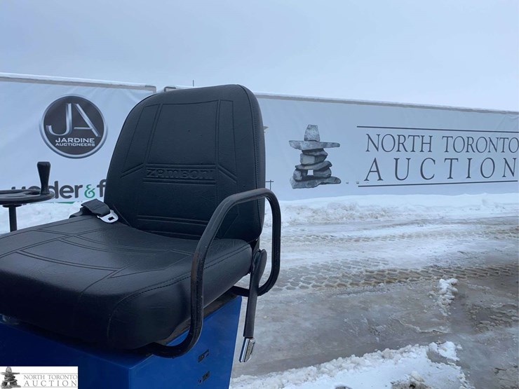 2010-zamboni-445-image-10