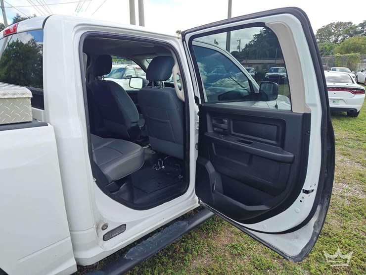 2017-dodge-1500-image-11