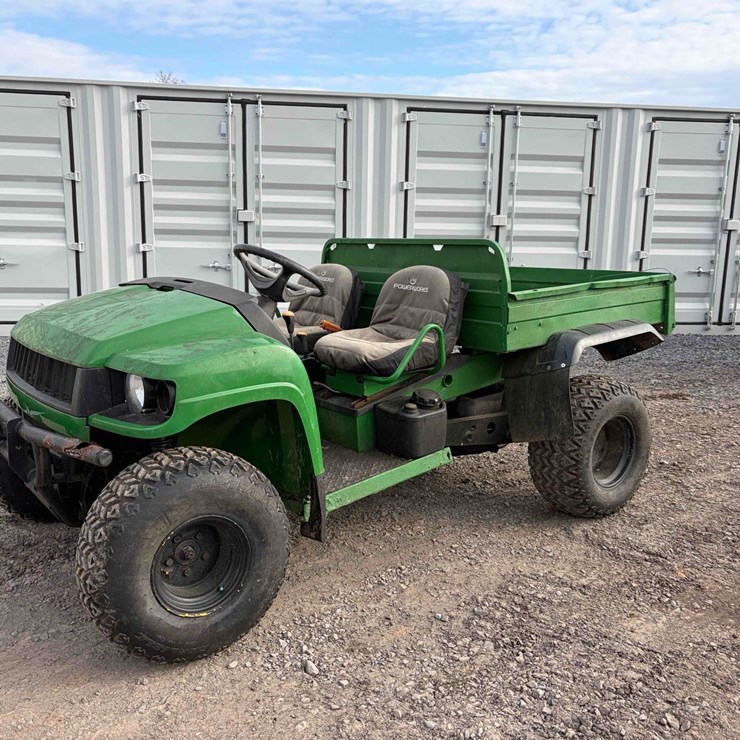 JOHN DEERE GATOR