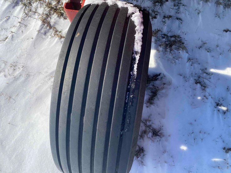 new-holland-1465-image-8