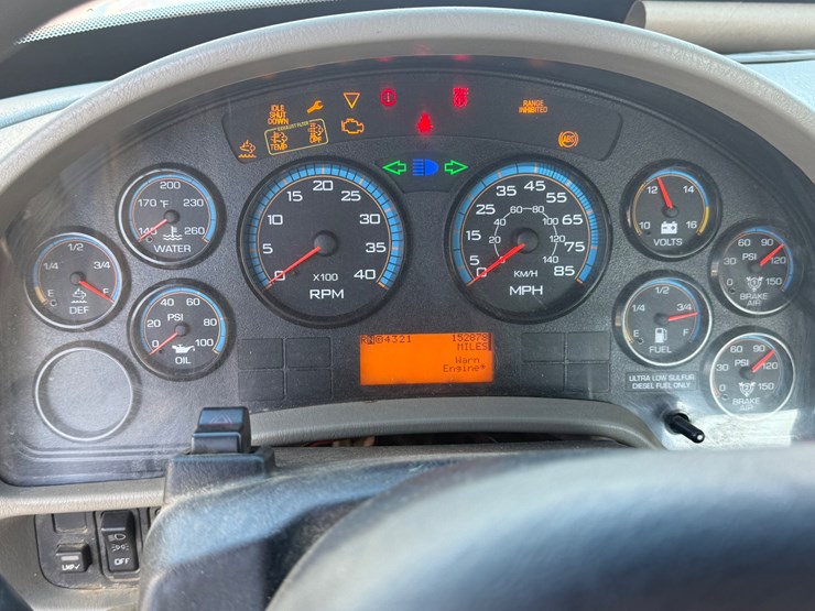 2018-international-durastar-4400-image-45