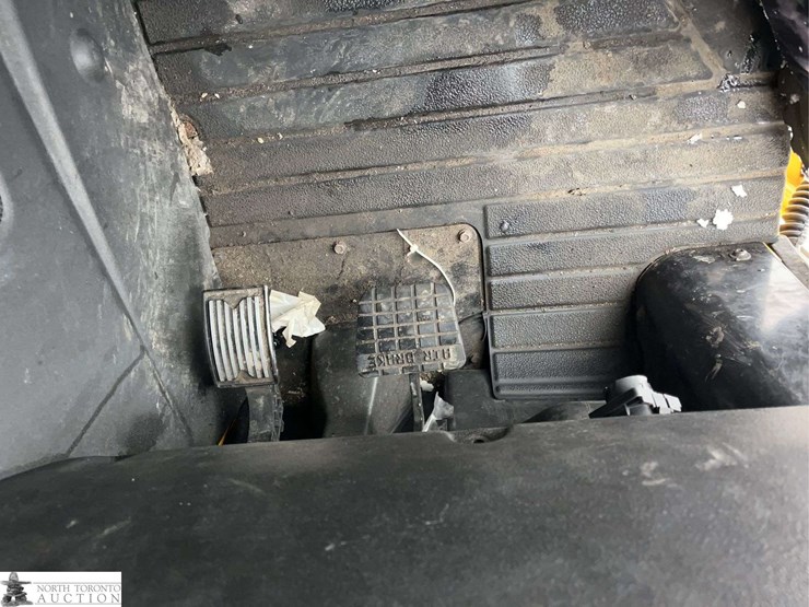 2018-mack-lr633-t/a-refuse-truck-image-22