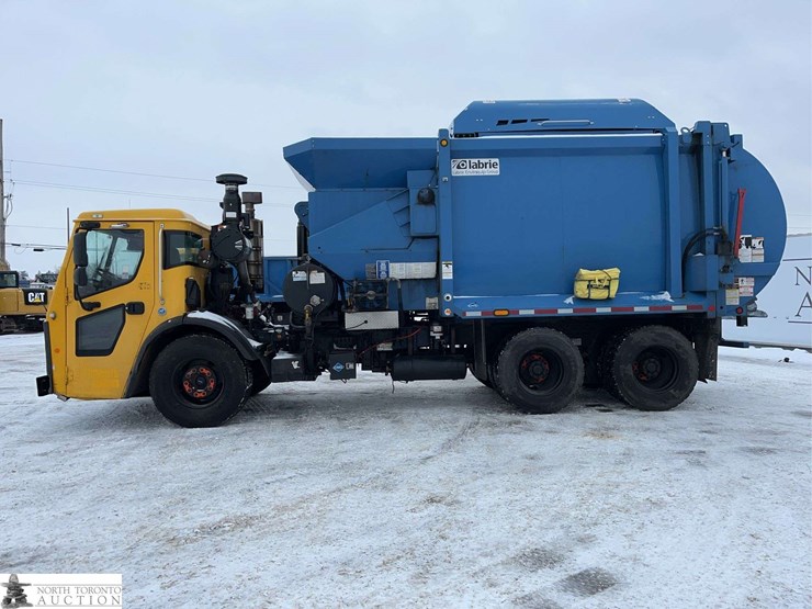 2018-mack-lr633-t/a-refuse-truck-image-8