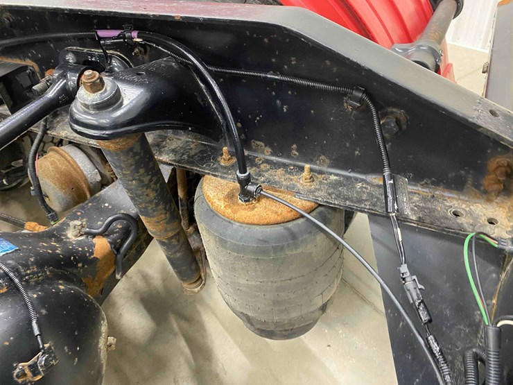 2014-peterbilt-365-image-40