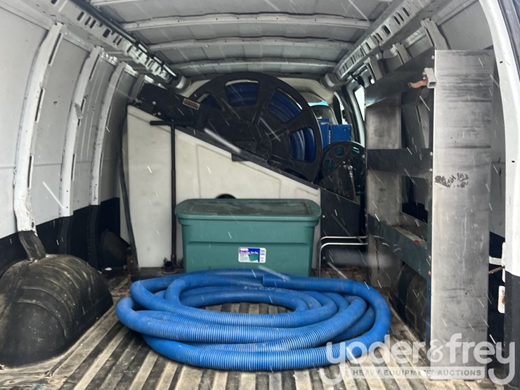 2009-chevrolet-express-3500-image-24