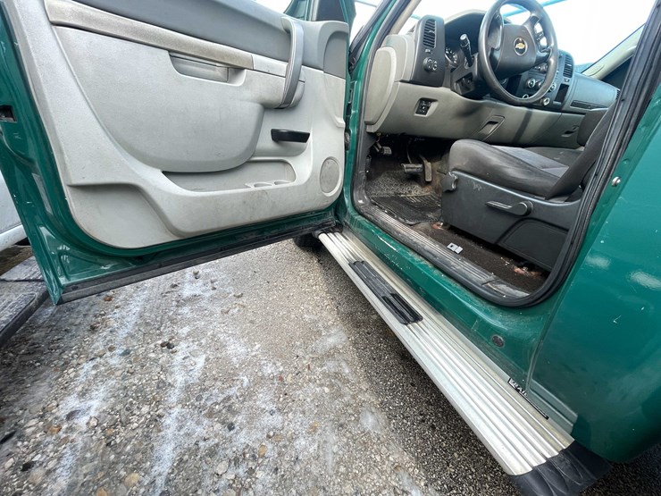 2011-chevrolet-1500-image-49