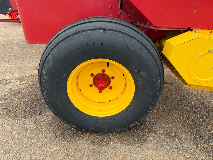 2019-new-holland-bc5070-image-16