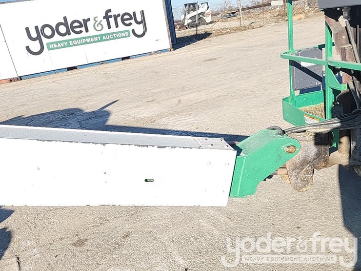 2014-jlg-400s-image-24