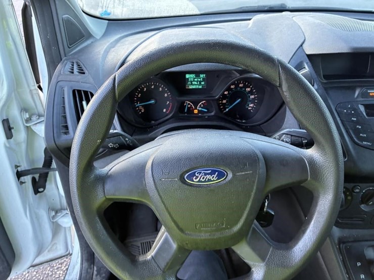 2016-ford-transit-image-11
