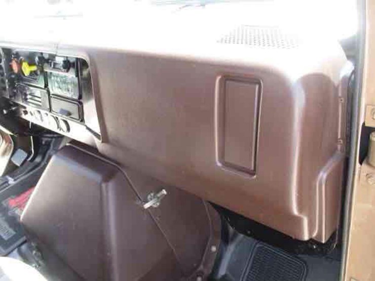 1984-international-s1900-image-34