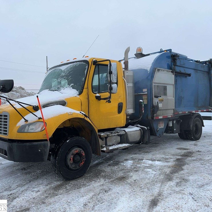 2018 FREIGHTLINER M2 106