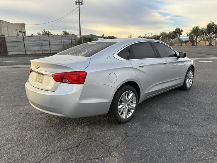 2019-chevrolet-impala-sedan-image-3