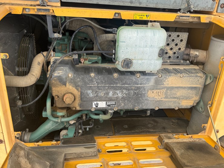 volvo-ec330-image-45