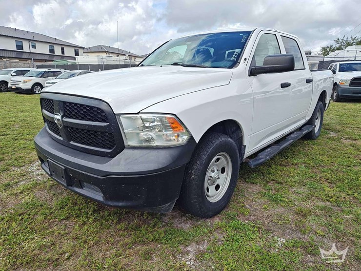 2017-dodge-1500-image-1