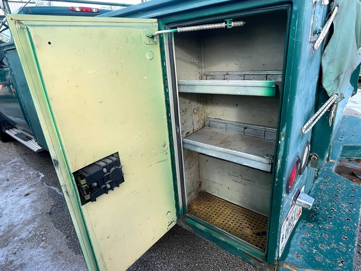 2011-chevrolet-1500-image-39