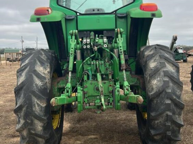 2010-john-deere-7330-image-3