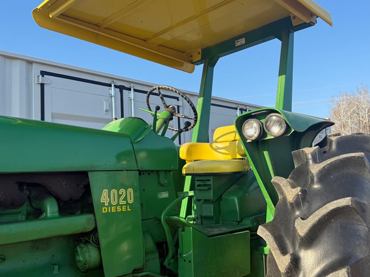 john-deere-4020-image-16