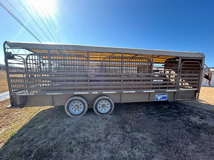 2015-gooseneck-24-ft-image-1