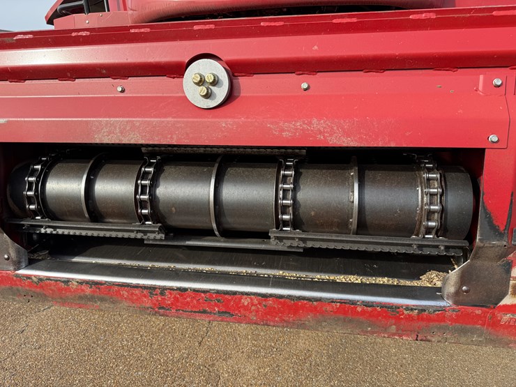 2015-case-ih-7240-image-39