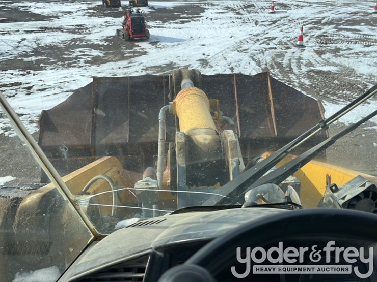 2017-komatsu-wa470-8-image-39