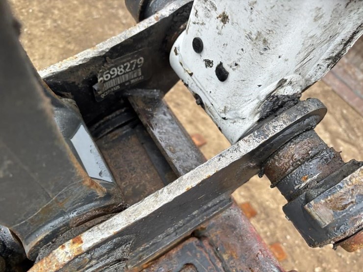 2021-bobcat-e26-image-14